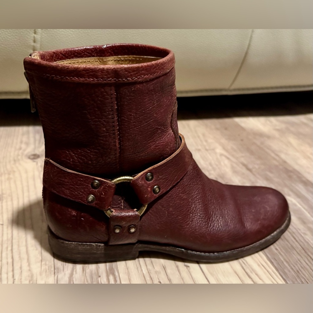 Frye Phillip Women's 7B Brown Leather Zip Back Ankle Boho Biker  Harness Boots